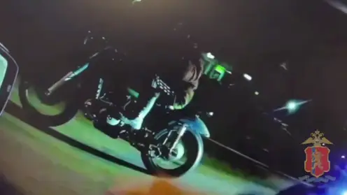 В Ачинске пьяный мотоциклист без прав пытался скрыться от полицейских в лесу