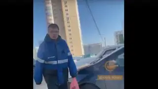 В Красноярске в микрорайоне Солнечный появился неадекватный мужчина